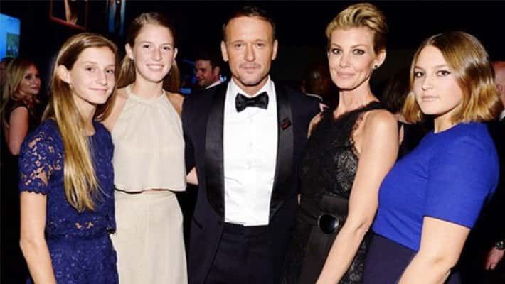 Tim McGraw and Faith Hill with their three daughters
