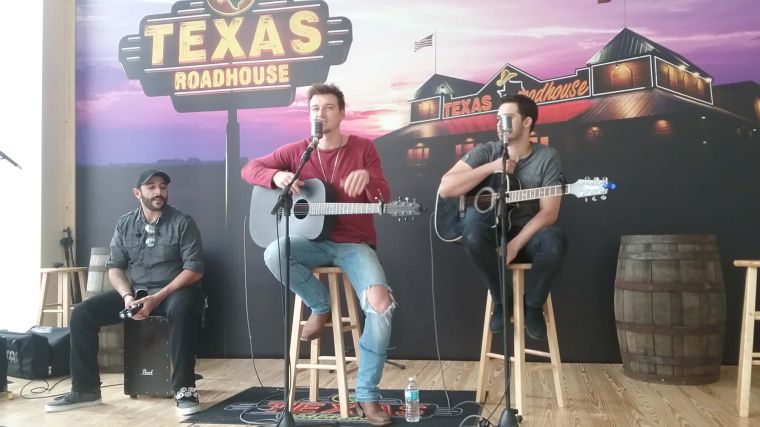 2017- Live at Hank FM