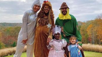 Thomas Rhett and Lauren Akins dressed up in Wizard of Oz costumes with their daughters