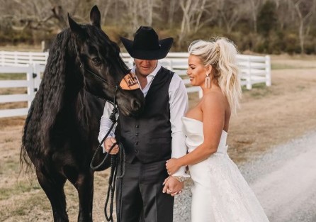 Jon Pardi and wife with horse