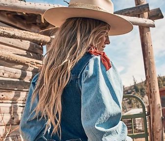 Lainey Wilson Collabs with Wrangler on New Fall/Winter Collection