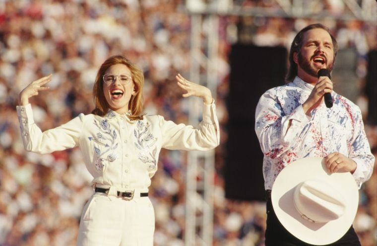 Garth Brooks-Super Bowl XXVII (1993)