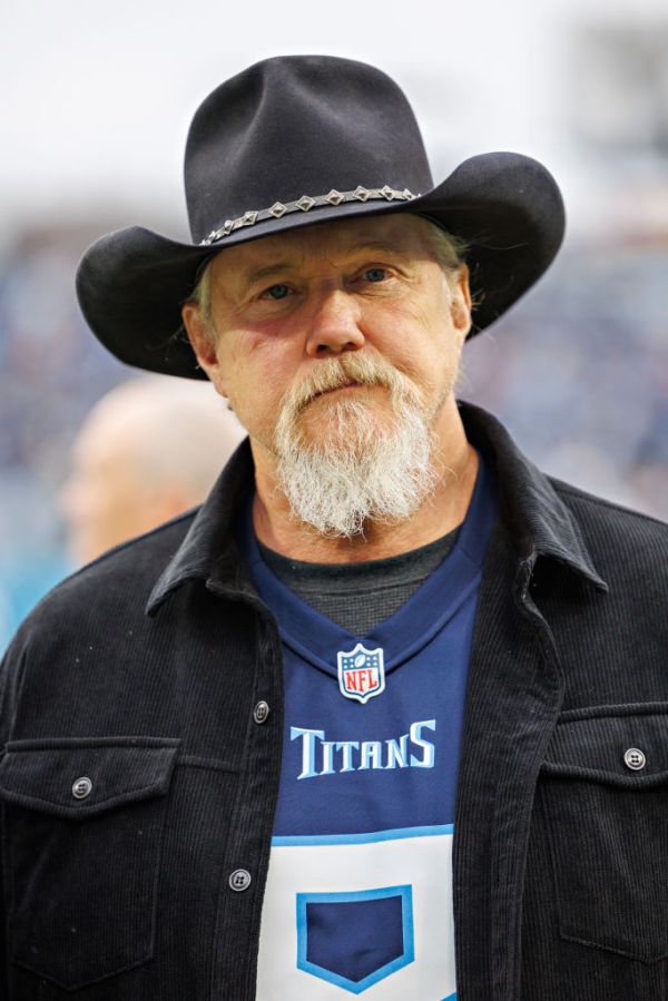 Caroliina Panthers v Tennessee Titans