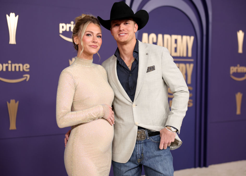 59th Academy of Country Music Awards - Roaming Arrivals