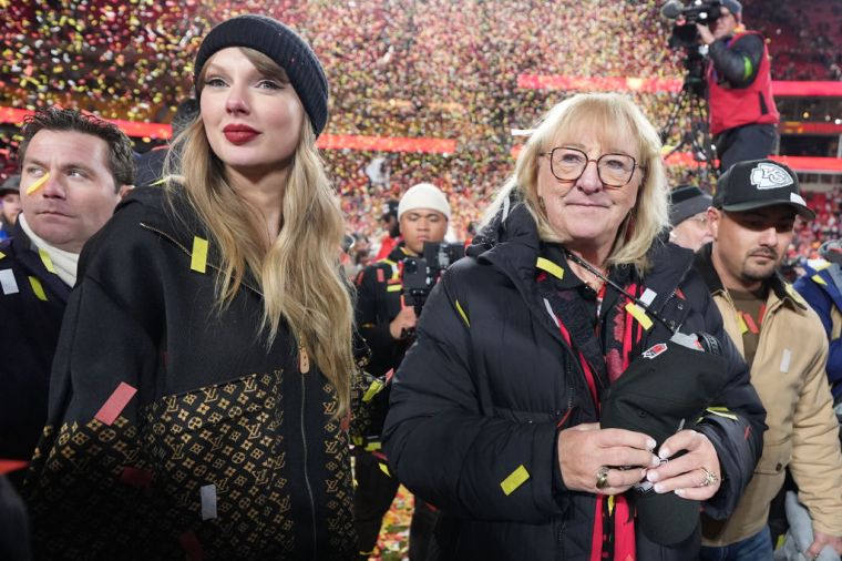 Taylor Swift On Field With Mama Kelce