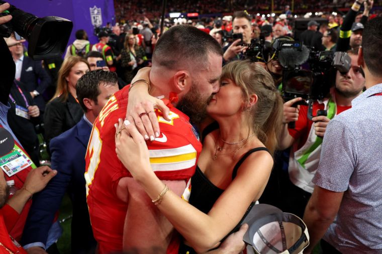 Will Taylor Swift+Travis Kelce Get Engaged At Super Bowl?