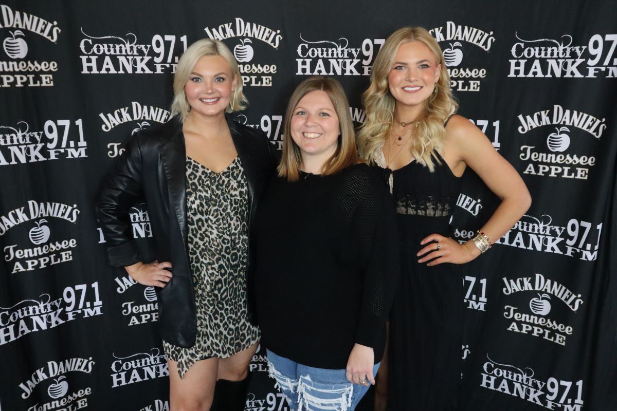photos from tigirlily up close concert with hank fm concert