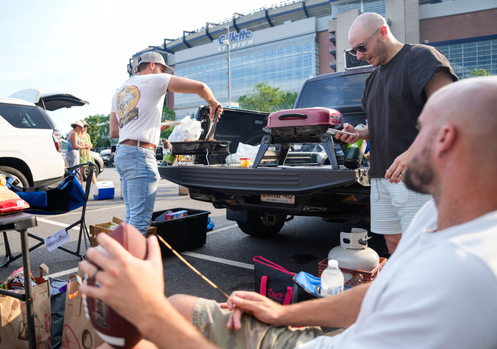 Thunderstorms couldn't stop Zach Bryan from bringing the electricity to Gillette Stadium