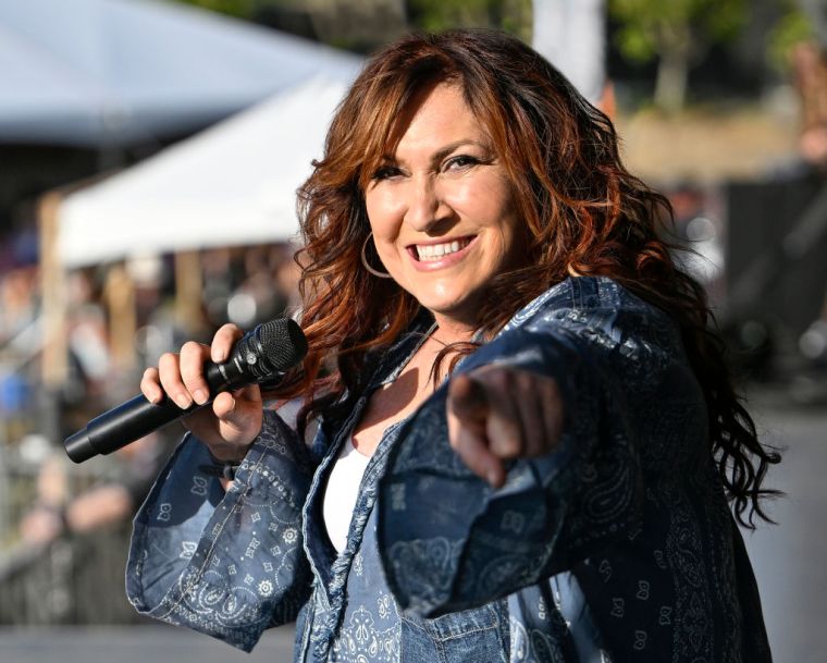 Jo Dee Messina