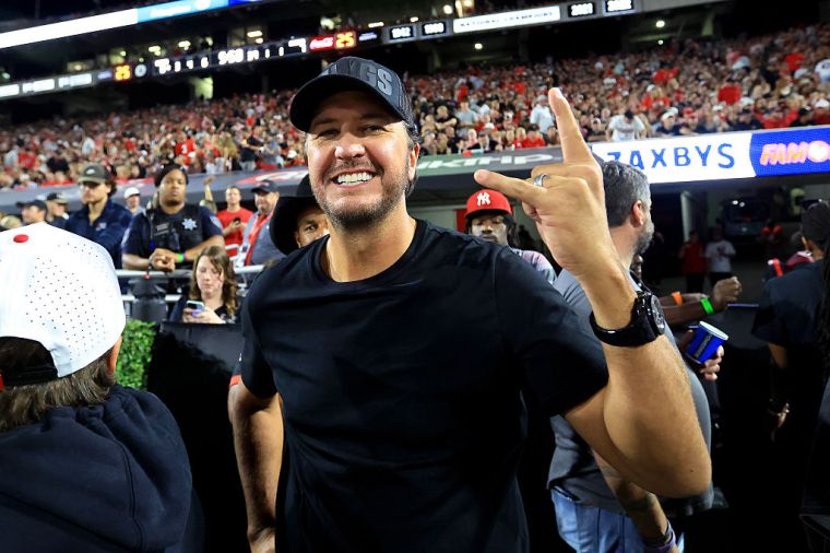 Luke Bryan: "locker room guy or the glue guy"