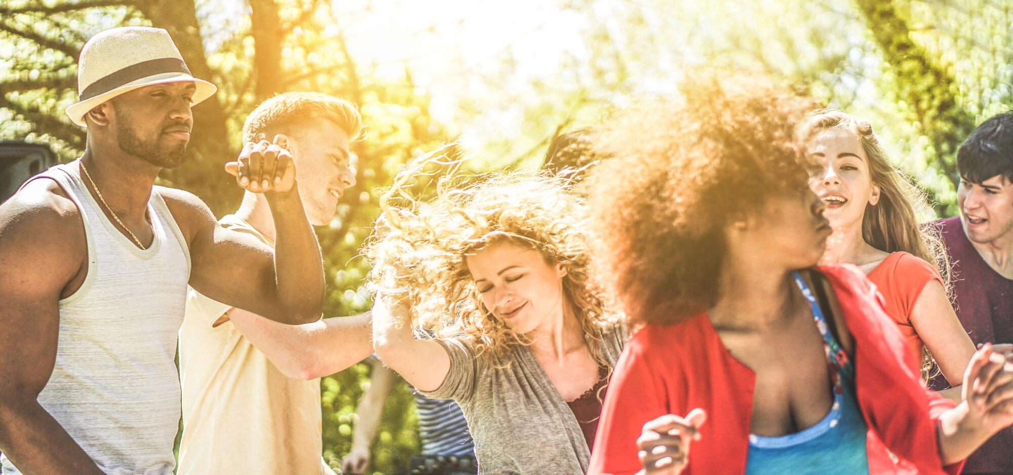 Backyard concerts: The live music trend bringing people together